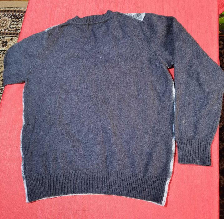 Вълнен пуловер за момче на 3-4г
