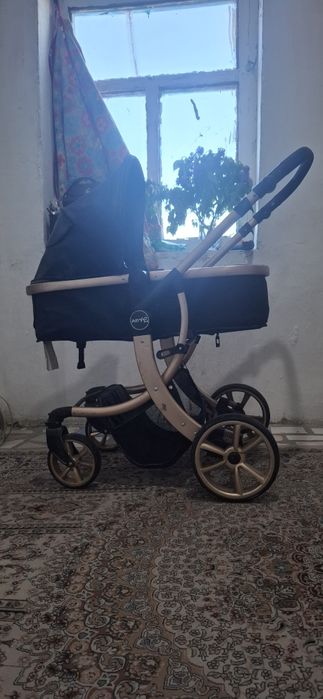 Срочно продам коляску