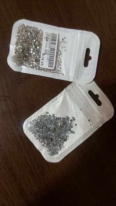 Камъни за лепене