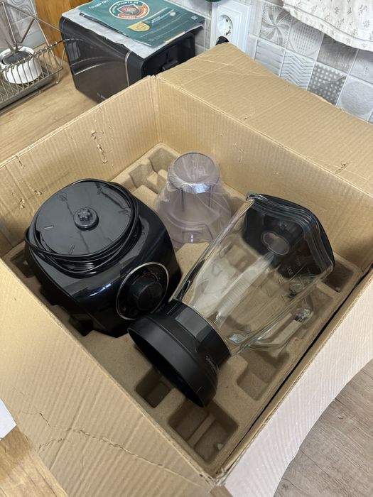 Блендер Bosch SilentMixx, 700 W, вместимост 2.3 л.