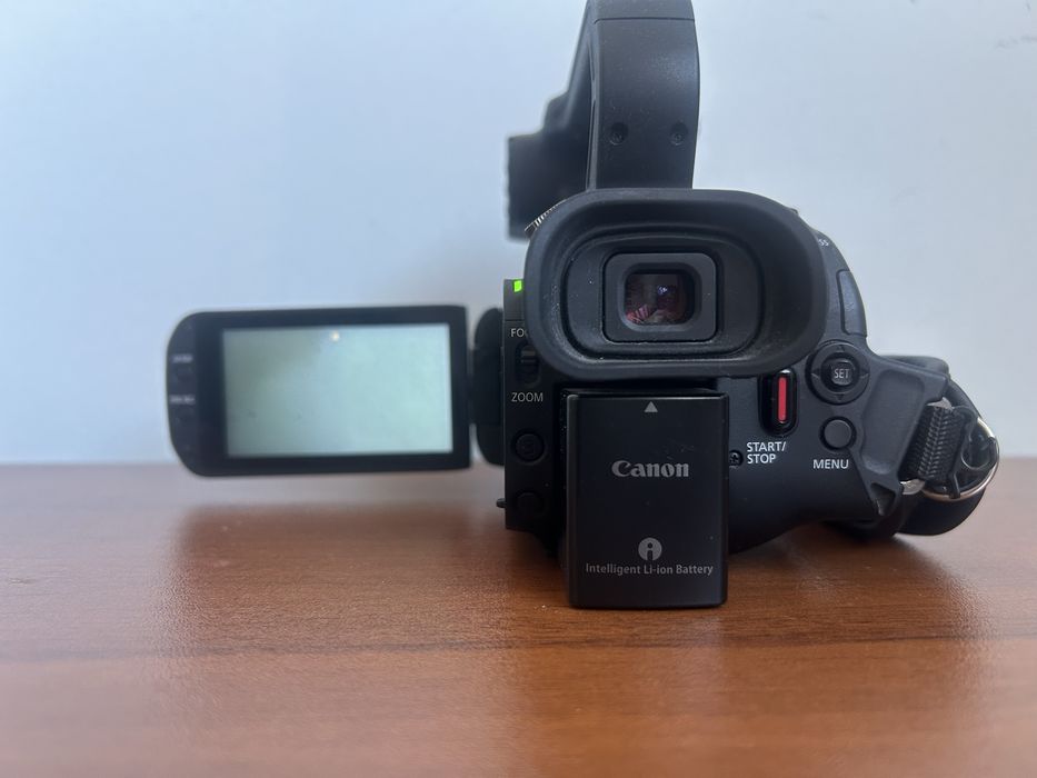 Видеокамера Canon  XA60
