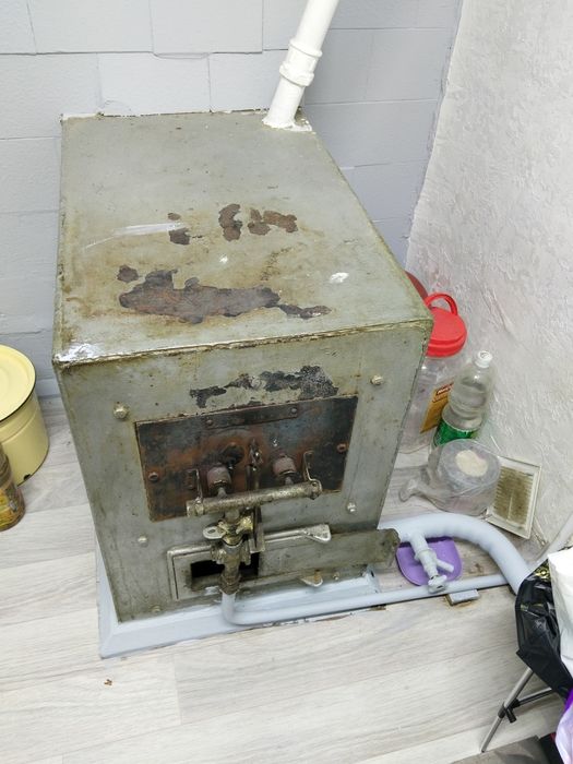 Продам рабочий газовый котел