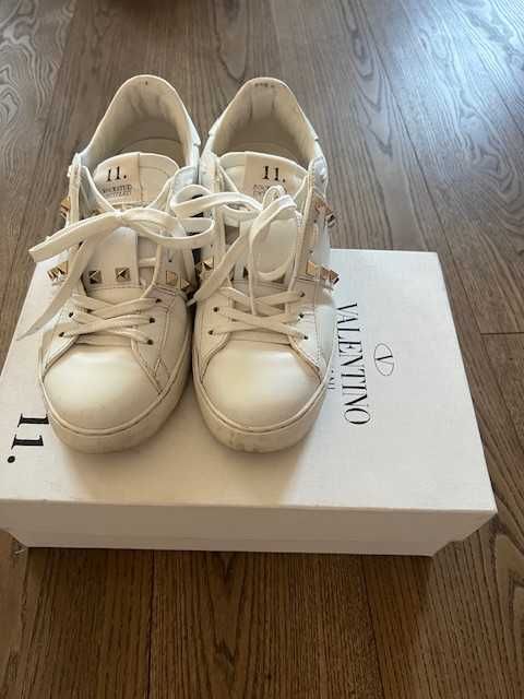 Сникърси Valentino