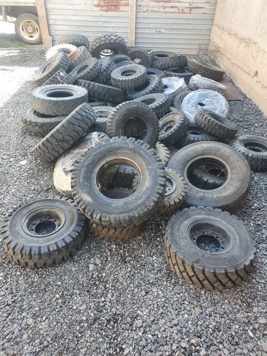 Продам шины для погрузчика вилочного