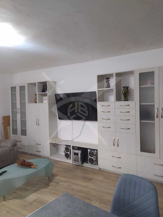 Дава се под наем Тристаен апартамент в Пловдив, Кършияка - 98 кв.м за 747.66 € - Снимка #2