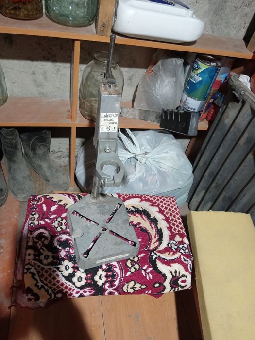 Продаю стойка для сверления