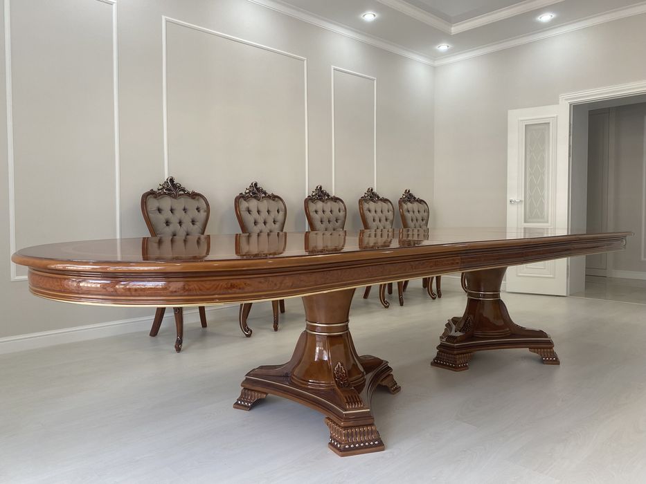 Стол доя гостиной