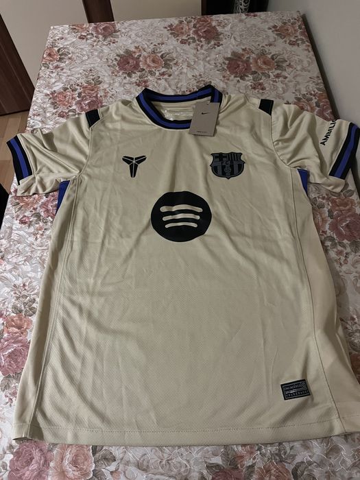 Tricouri de fotbal