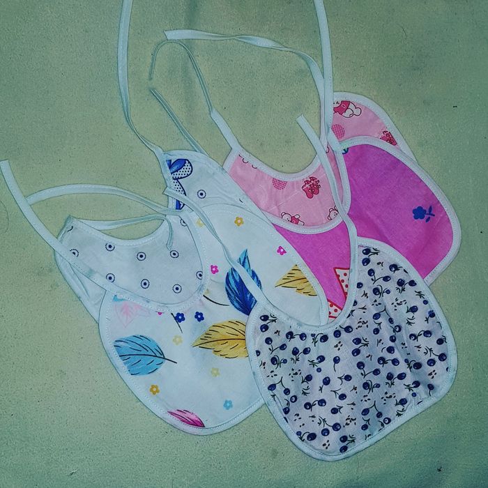 Слюнявчики для малыша