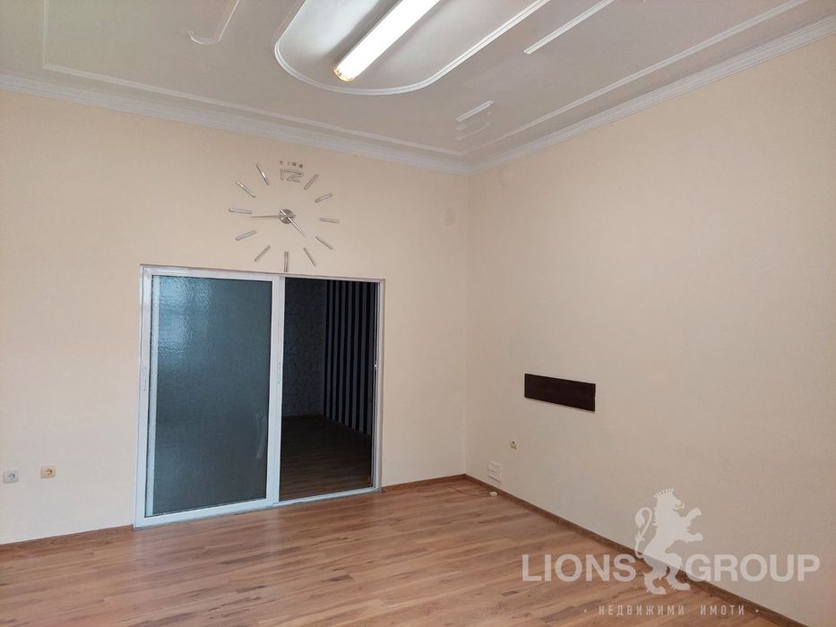 Дава се под наем Офис в Варна, Център - 75 кв.м за 648.21 € - Снимка #2