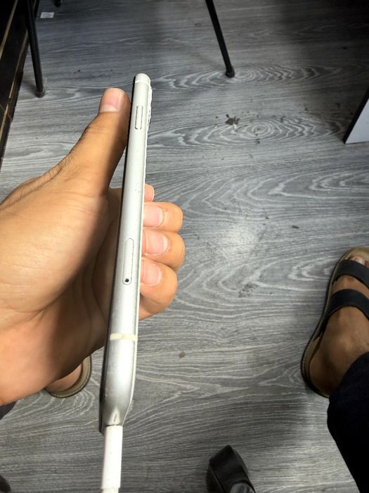 iPhone 11 64gb srochna
