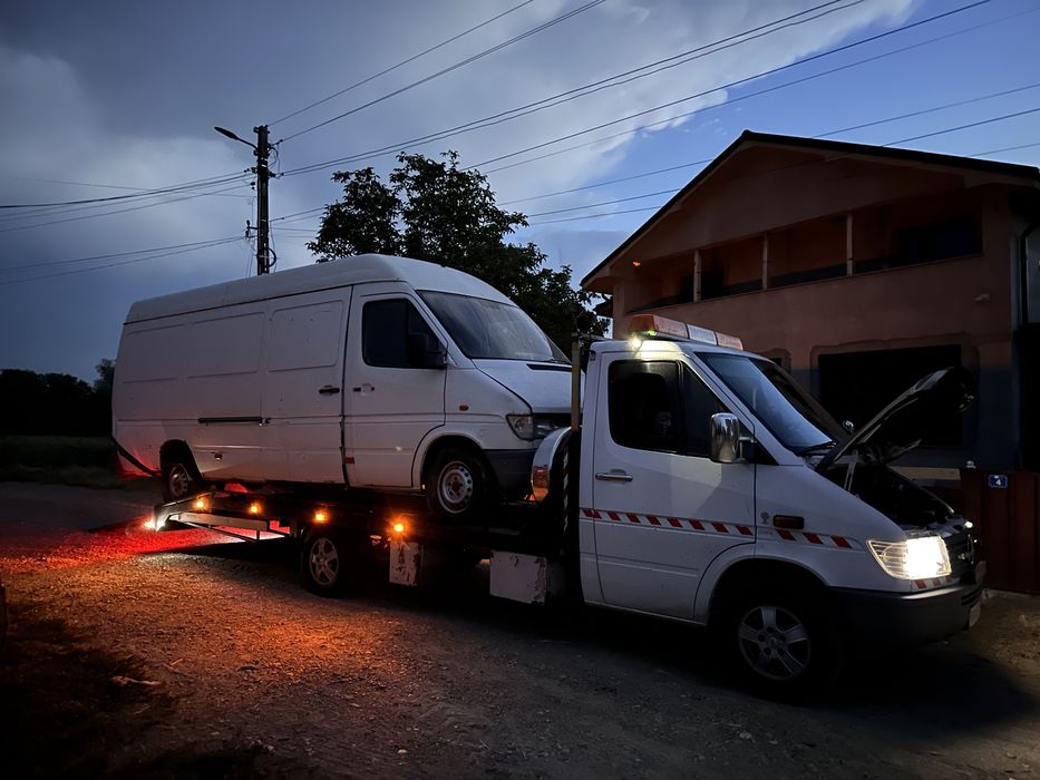 •Tractări Auto NON -Stop• Asistenta rutieră • Platforma•Depanari Auto•