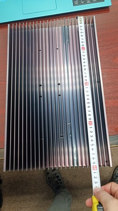 Radiator cu aripioare răcire piese electronice