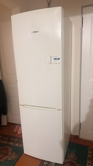 Bosch холодильниу