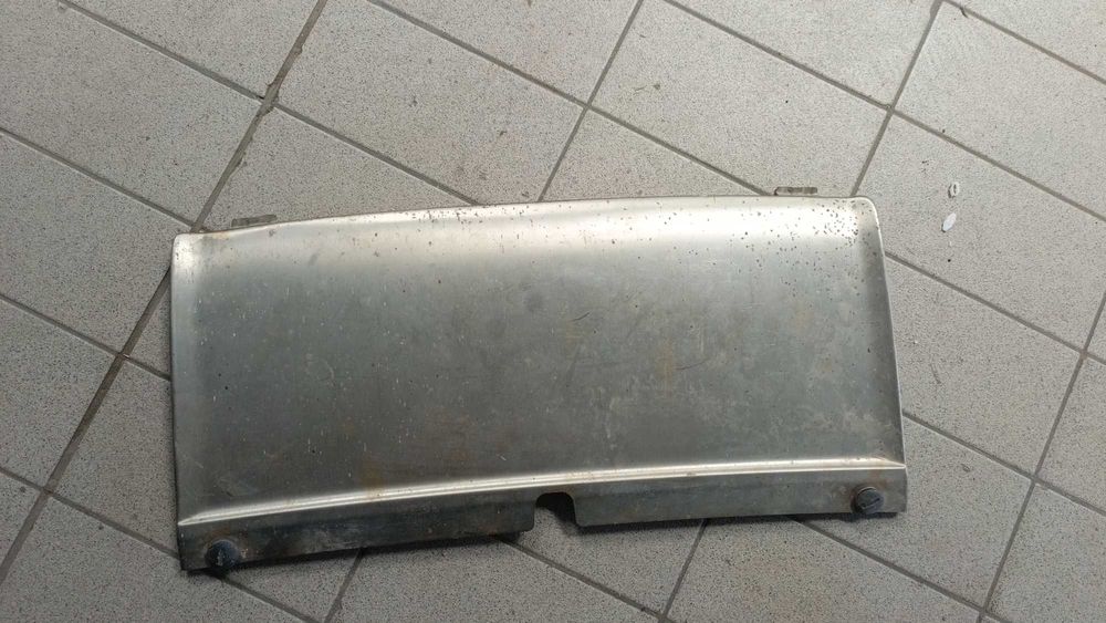Капак теглич задна броня Ауди