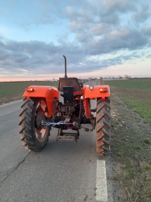 Vând Tractor Utb 445, în perfecta stare de funcționare. CITIȚI ANUNTUL