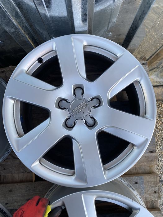 17 цола 5 х 112 мм Ауди , Audi Q 5 , A 6 , Q 3 , A 4  , A 3
