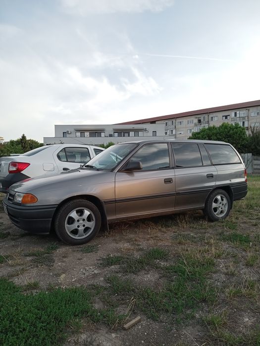 De vânzare Opel Astra F Combi benzina