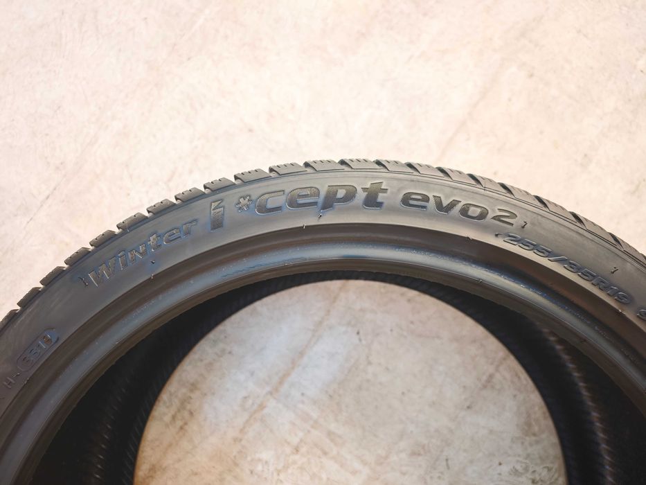 Anvelope 255/35/19 iarna M+S HANKOOK Winter Icept Evo 2