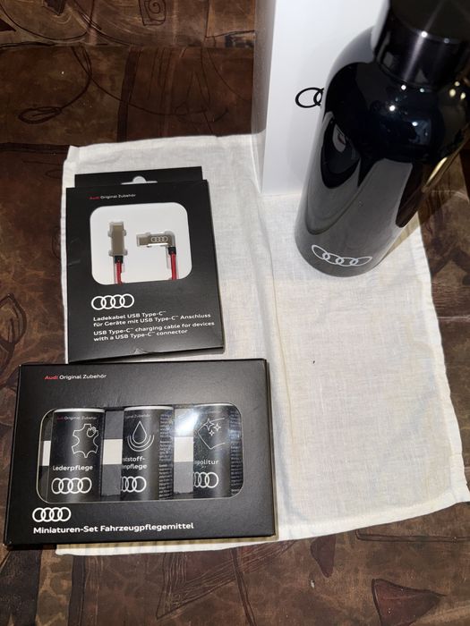 Ауди луксозни ключодържатели и аксесоари