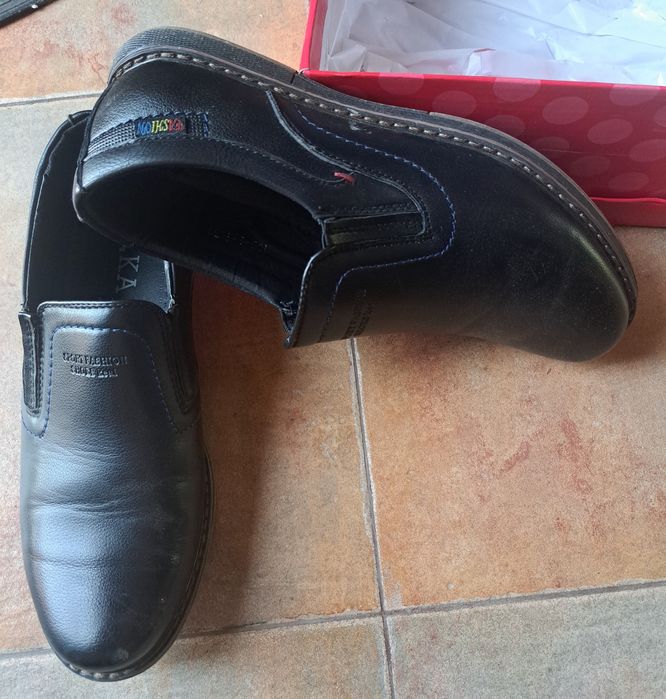 Черни обувки за момче