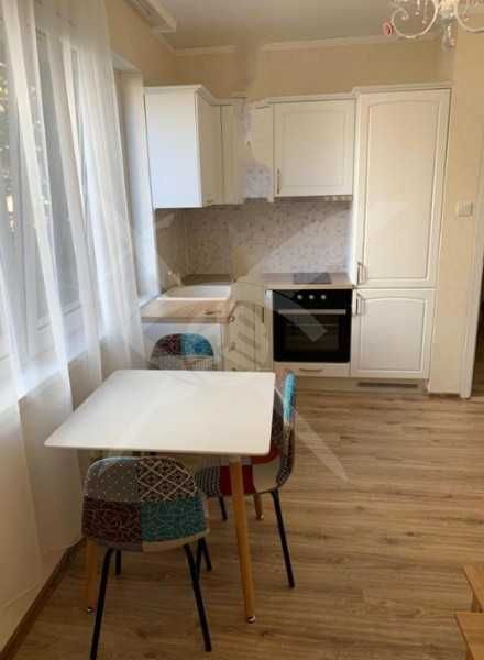 Дава се под наем Двустаен апартамент в Пловдив, Кършияка - 60 кв.м за 498.27 € - Снимка #1