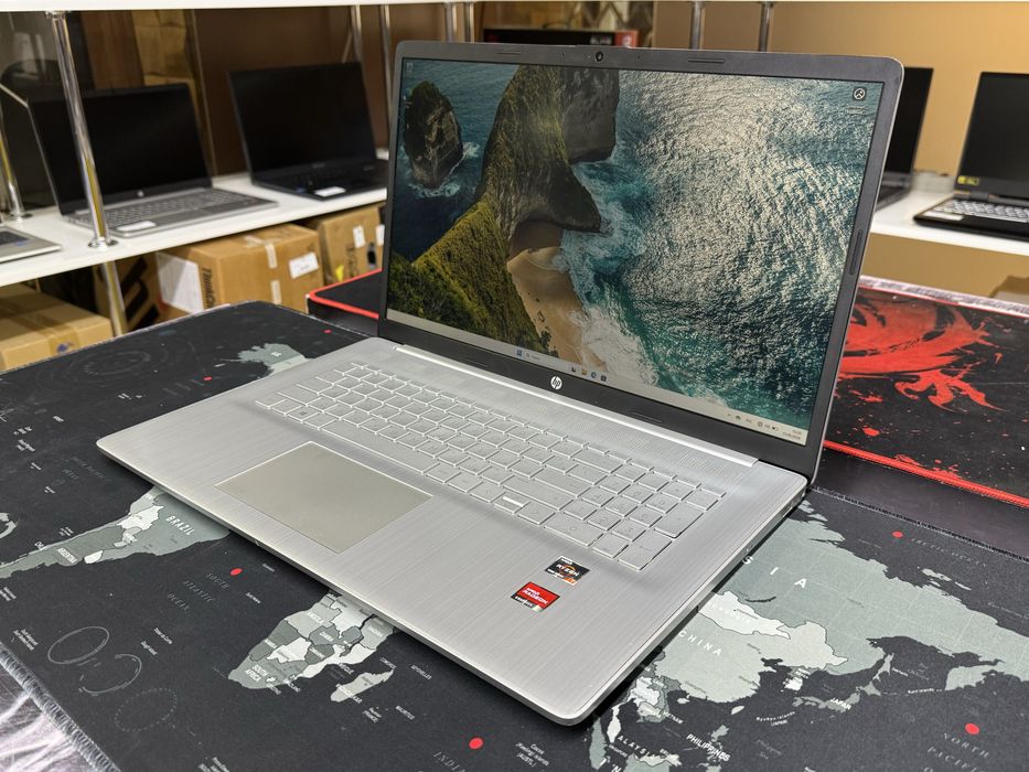 Ноутбук HP Laptop 17s Ryzen 7-5700U/8GB/SSD512GB
