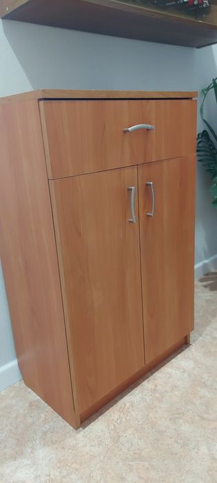 Продам тумбу для комнаты