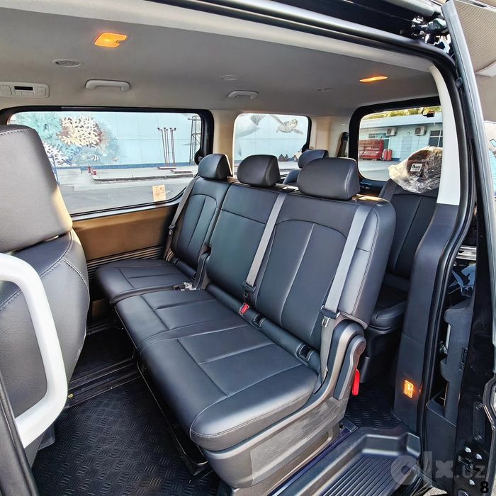 Hyundai Staria, 2025/2026, гибрид, в идеальном состоянии