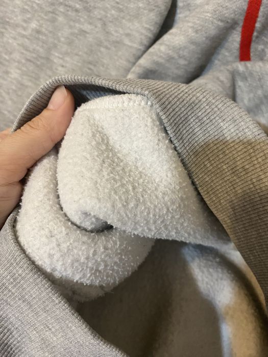 Продам женскую толстовку