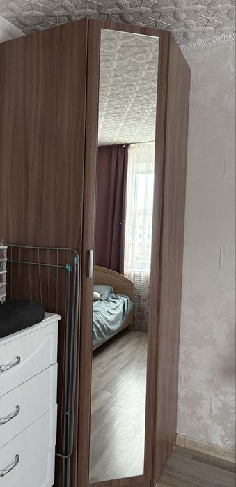 Продам угловой шкаф