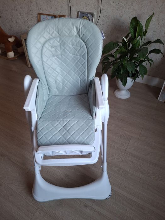 Детский столик.   Продам