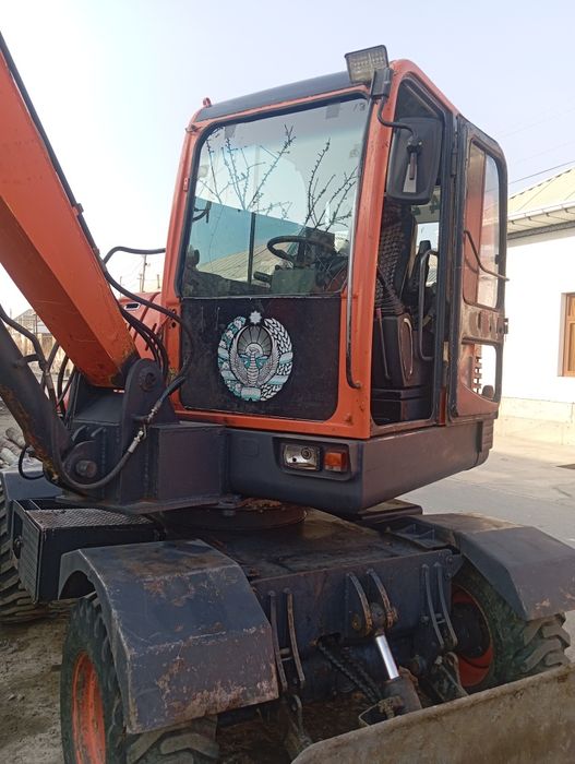 Hundai 55  yil:2006 narxi : 25000$ kelishamiz