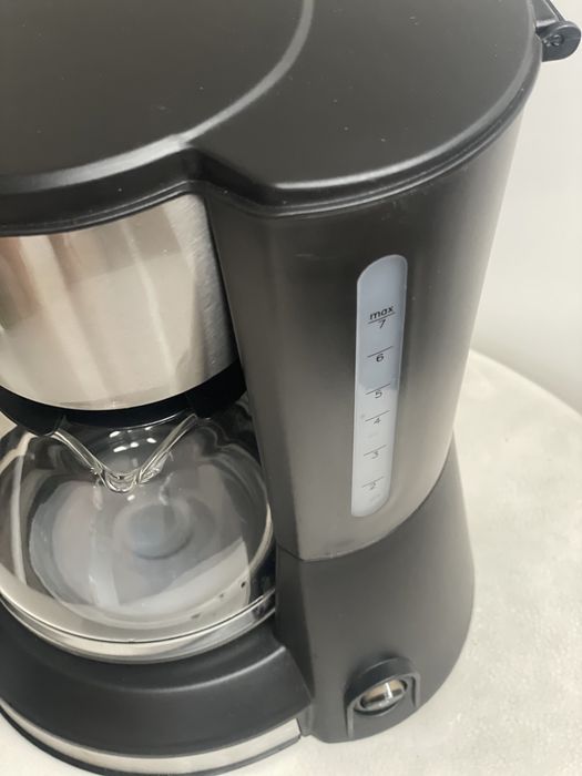 Продам кофеварку новая