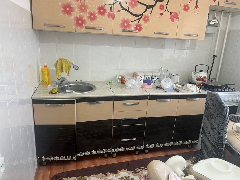 Продаю Кухонный гарнитур