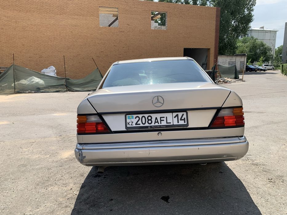 Продам Мерс 124 Е 220