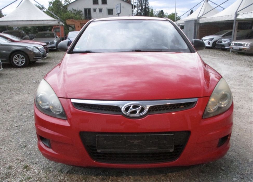 Dezmembrez Hyundai i30 1.4 Benzină 2009 Import Germania
