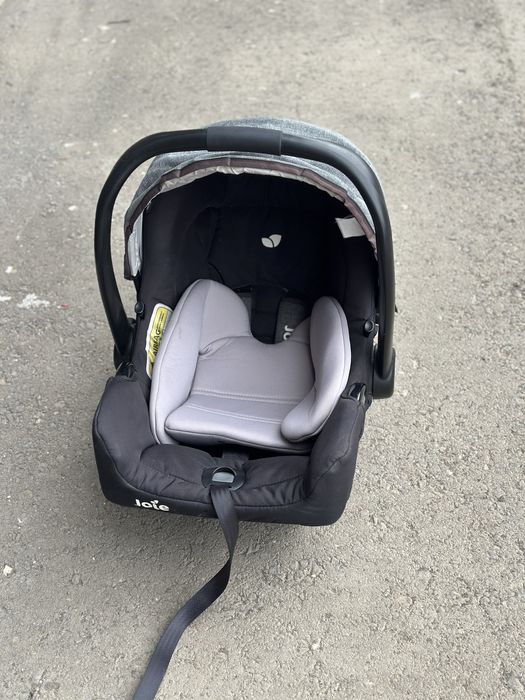 Продам автолюльку Joie