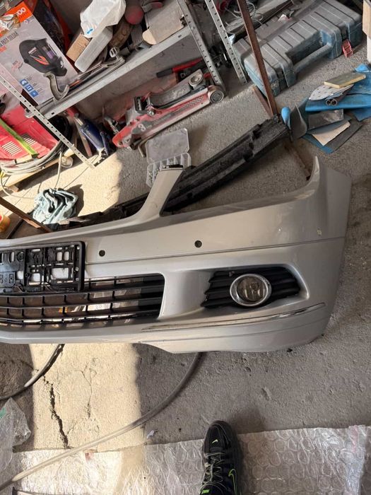 Предна брония за Mercedes c class w 204