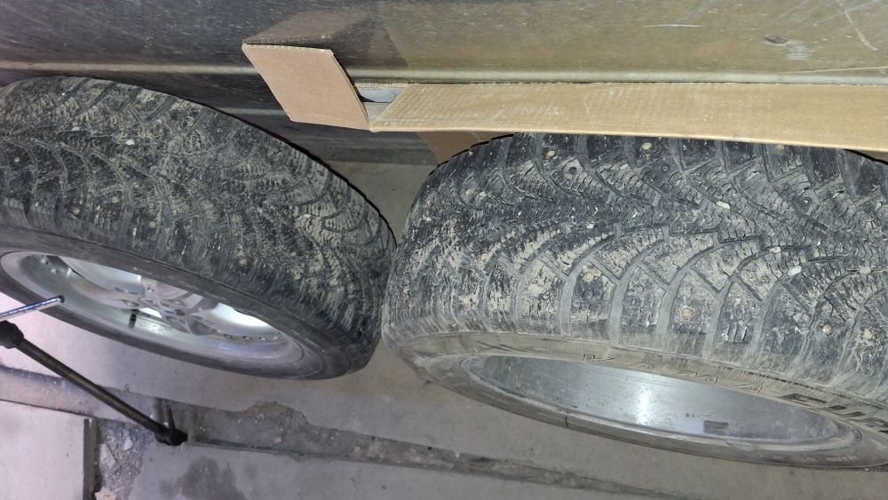 Комплект зимний резины с дисками .