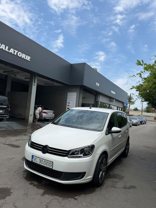 VOLKSWAGEN Touran 2011 — imagine 2