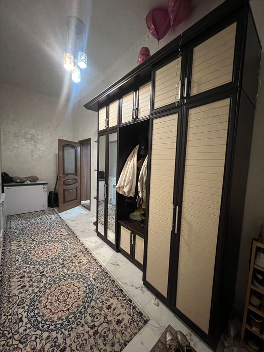 Продается шкаф в прихожей