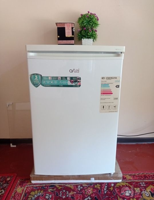 Mini holodilnik 90L