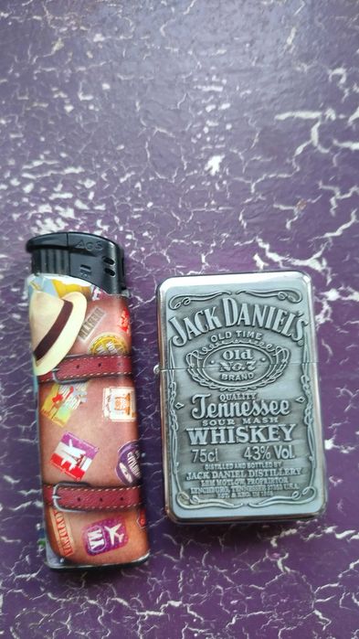 Ловен нож за дране и колекционерски запалки