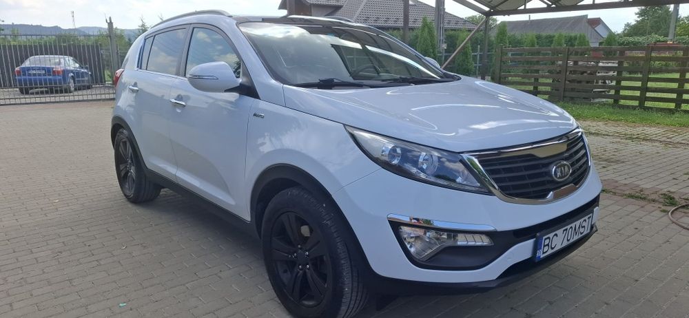 Kia Sportage 2011 benzină, 9.900 € — imagine 2