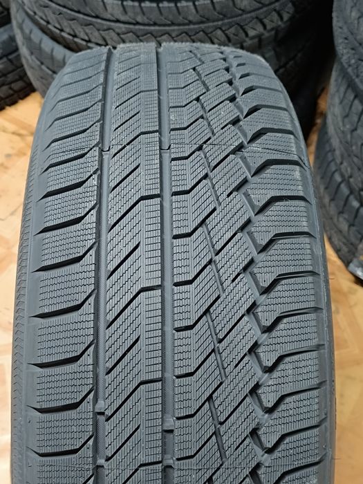 265/60R18 FARROAD