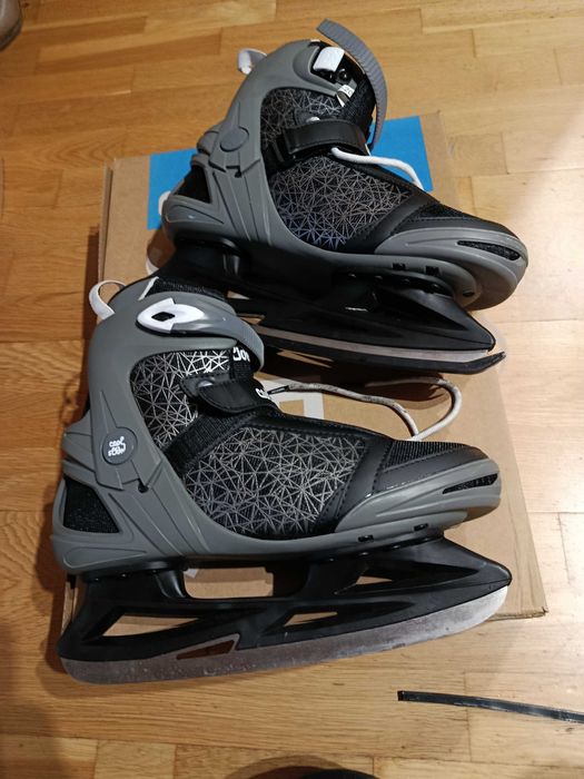 Vand patine barbati marimea 44