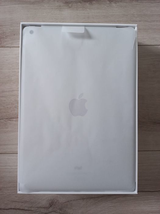 Новый IPad , 9th Generation , 64GB