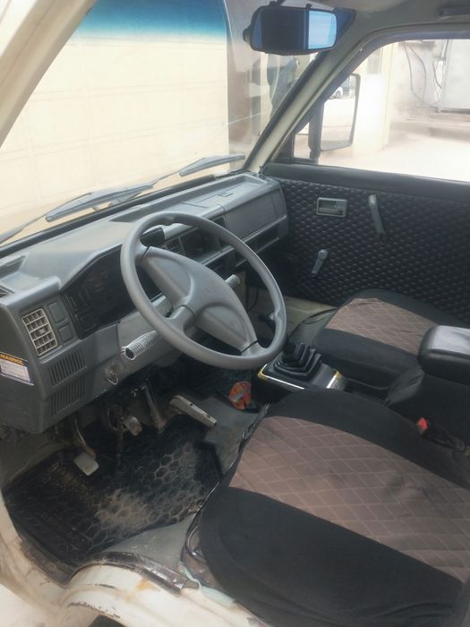 Дамас сотилади холати яхши нархи 2500 доллар келишамз