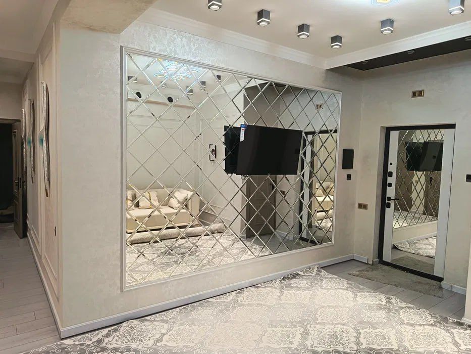 Срочно! Новостройка на Саламатина 3/5/10 общ пл 82м  с обстановкой